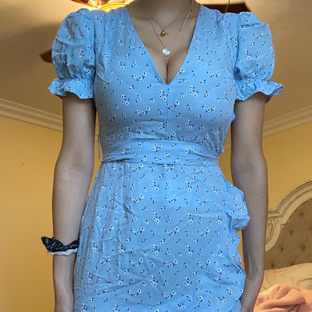 Nasty Gal blue flowery summer dress